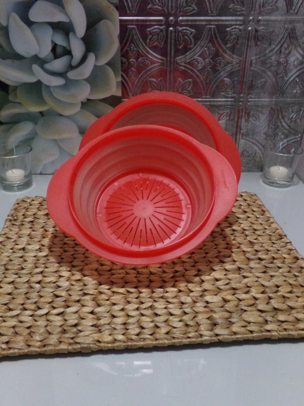 Pair of Tupperware Flat Out collapsible colanders